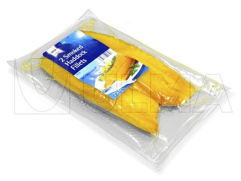 Termoform makinede yumuşak alt filmle fümelenmiş balık fileto paketleme