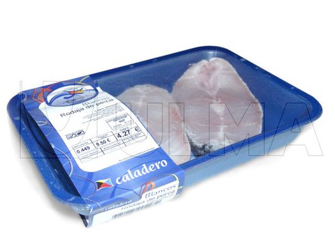 Hazır tabak kapama makinesinde modifiye atmosferde (MAP) köpük tabakta taze balık paketleme