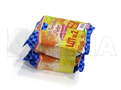 Flowpack makinede pişmiş makarna paketleme