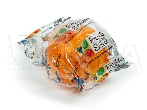 Flowpack makinede tabaksız portakal paketleme