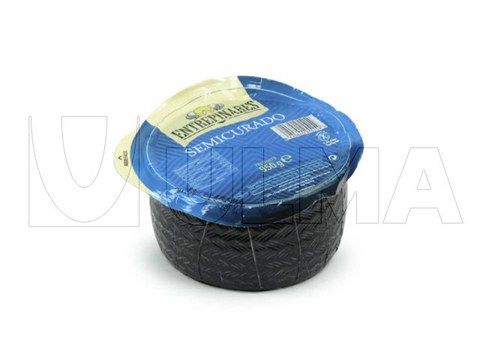 Termoform makinede yumuşak alt filmle vakumlu bütün peynir paketleme