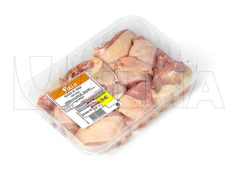 Hazır tabak kapama makinesinde modifiye atmosferde (MAP) tavuk kanatları ve but paketleme