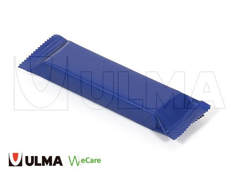 Flowpack makinede kağıt filmle meyveli atıştırmalık paketleme