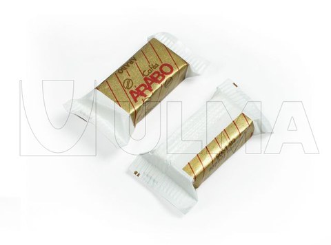 Flowpack makinede şeker küpü paketleme